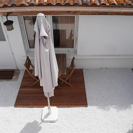 Petit Studio Independant Dans Jardin Avec Parking Et Portail Electrique マルセイユ エクステリア 写真